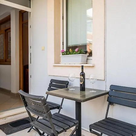 Apartment Jelena *